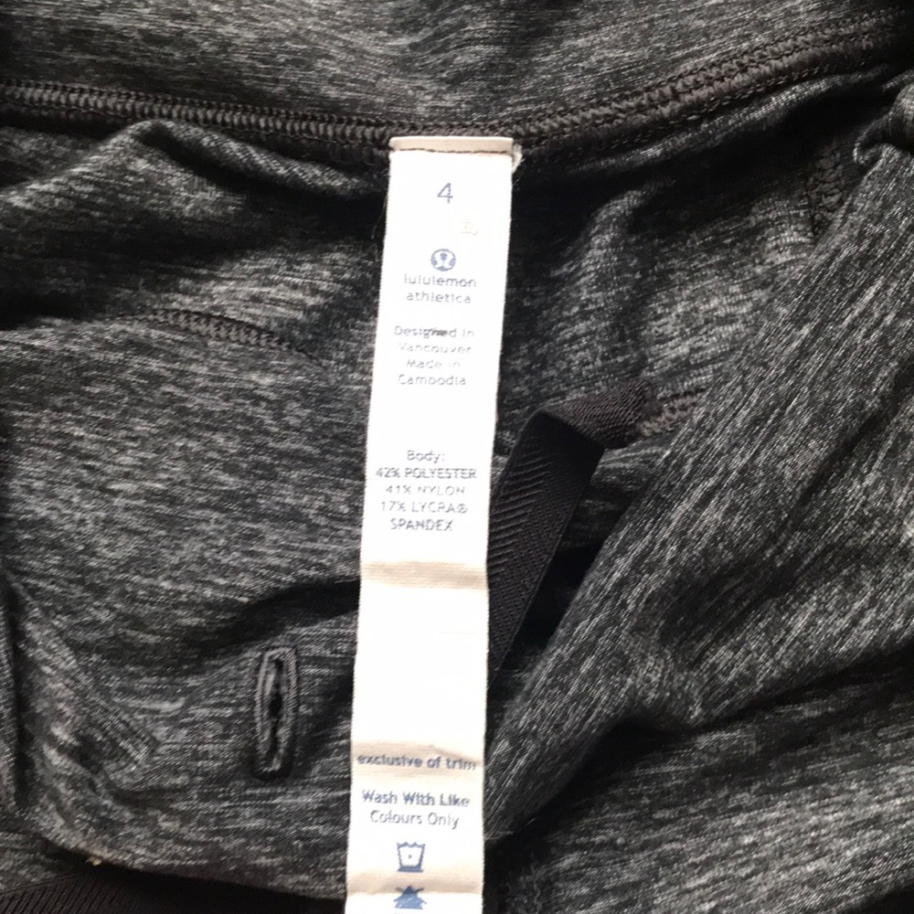Lululemon grey sweatpants w tie up bottoms size 4